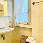 Guesthost - Il Dente Del Gigante Apartment Courmayeur