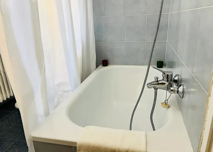 Guesthost - Il Dente Del Gigante * Courmayeur